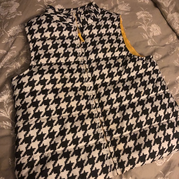 Gymboree puffer vest girls 5/6 - Picture 1 of 3